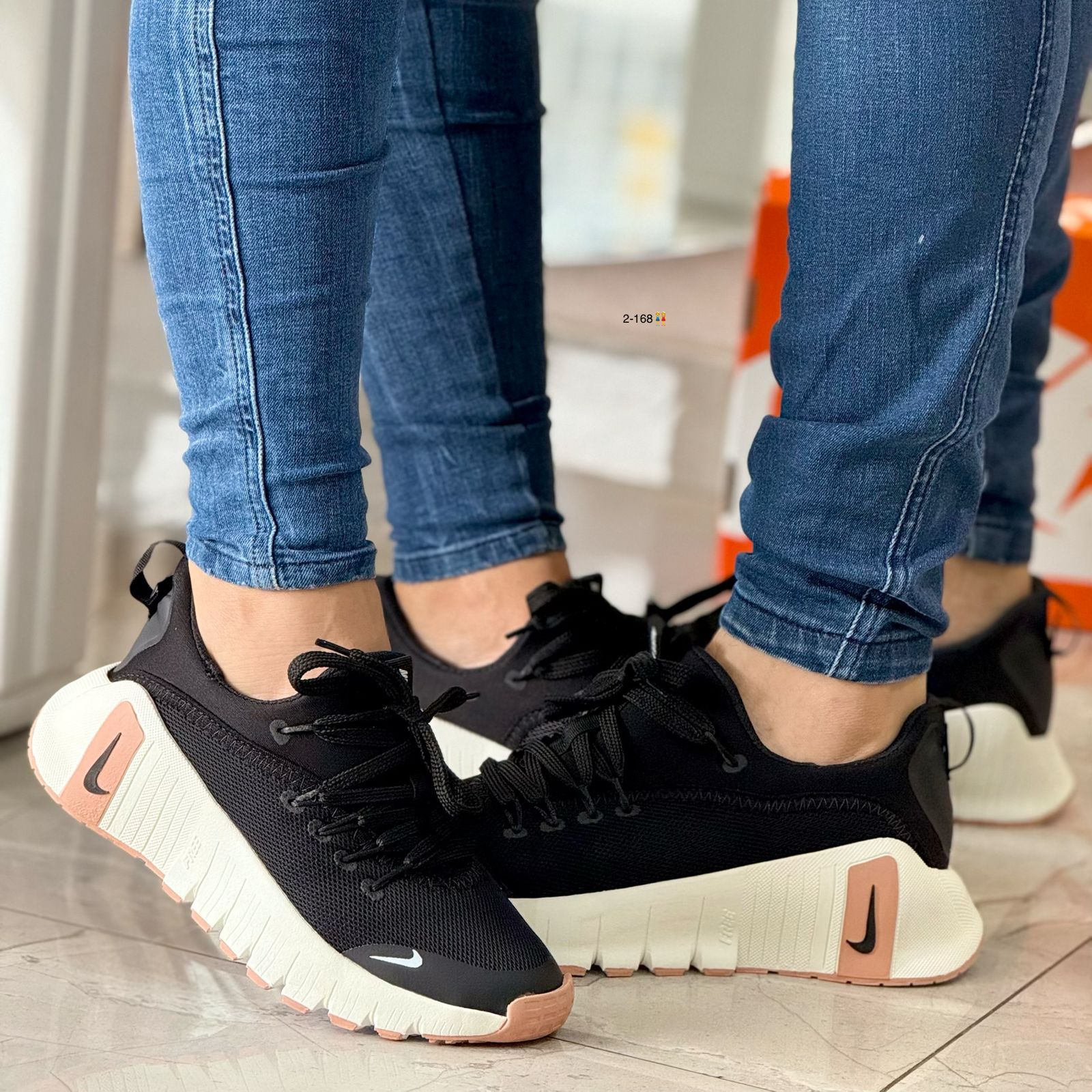 TENIS NK FREE